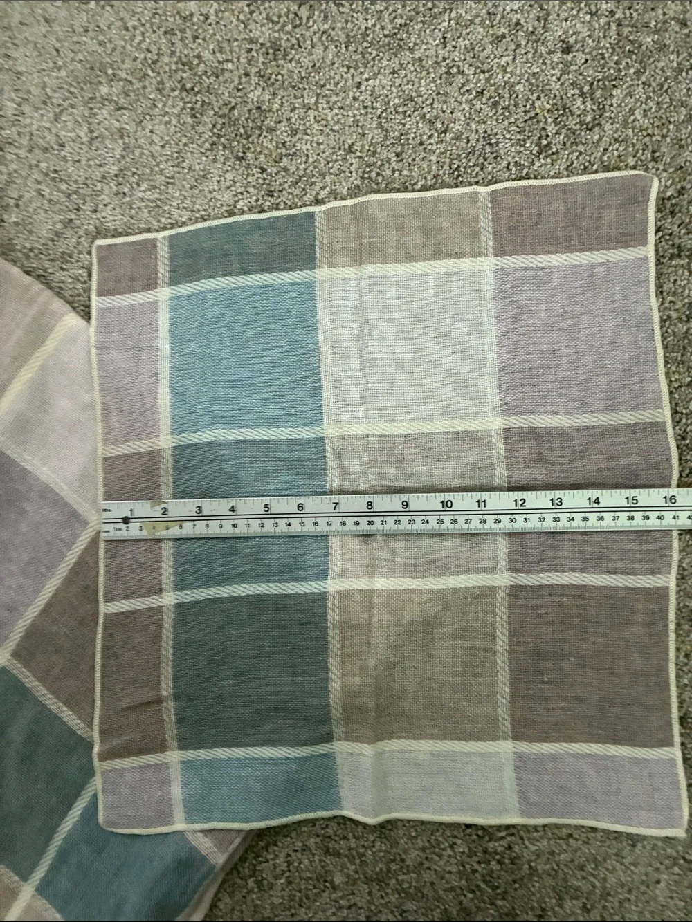 Vintage Coastal Farmhouse Plaid Tablecloth and Matching Napkins Set (9-Piece)